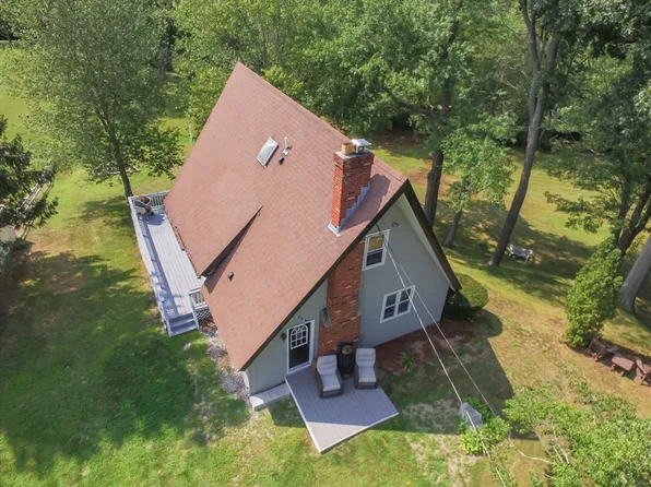 171 Elm St, Blackstone, MA 01504