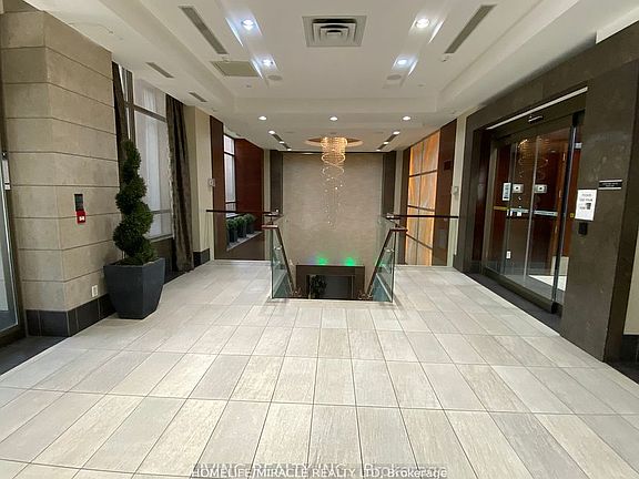 4th image of 310 Burnhamthorpe Rd W #2110