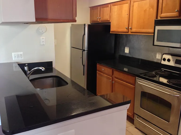 1719 Ascot Way #F — Photo 4
