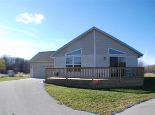 3925 Spinnacker Ct, Little Suamico, WI 54141