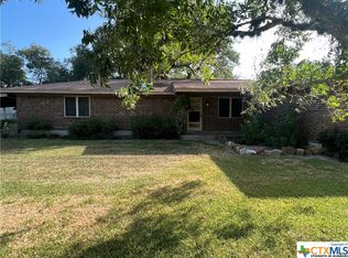 215 Shadow Ln, Victoria, TX 77905