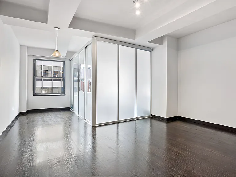 20 Pine St #2012 — Photo 3