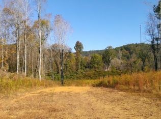 Strutt St, Oliver Springs, TN 37840