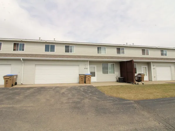 2733 North Broadway, Minot, ND 58703