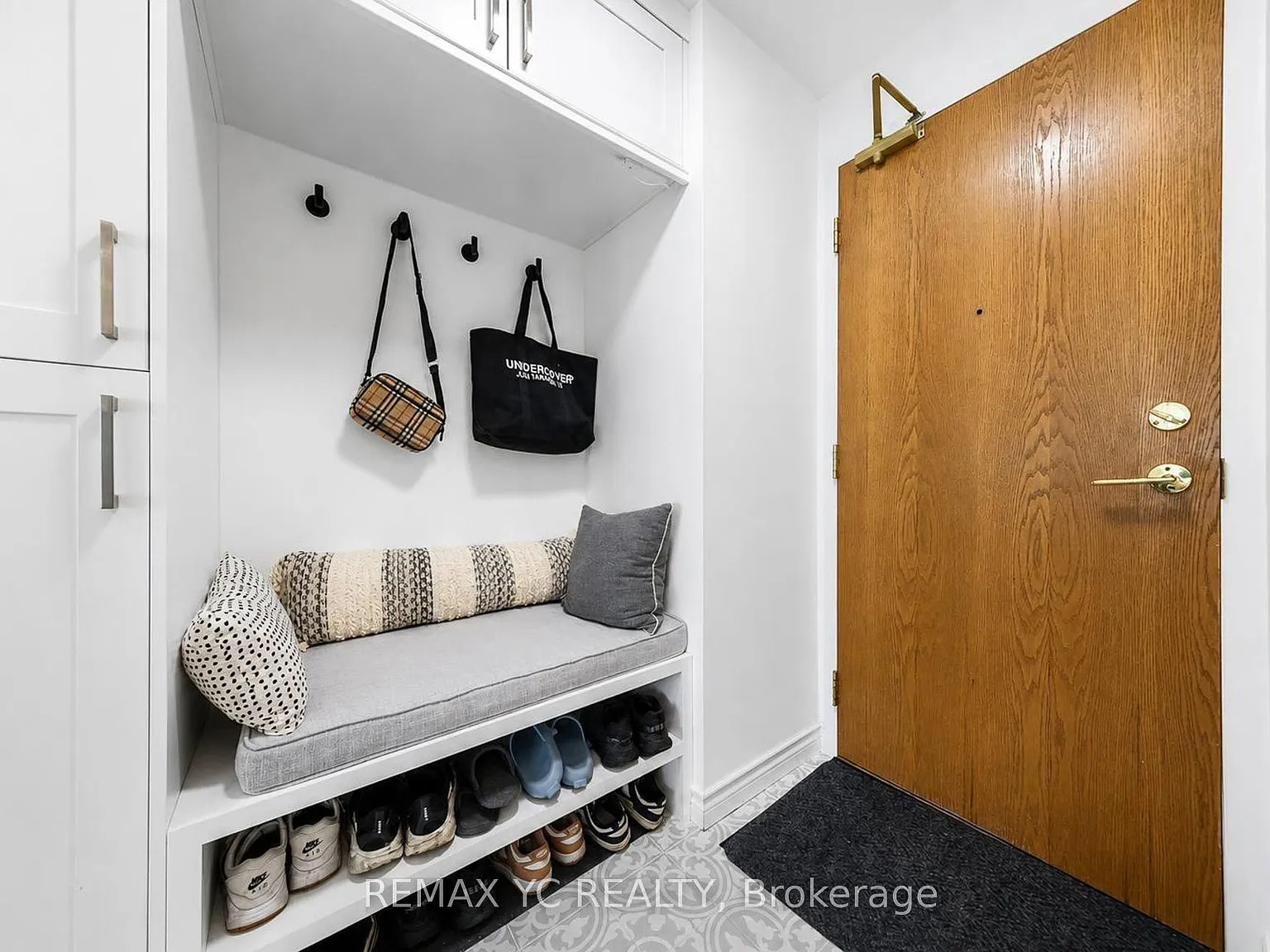 2 bed, $2,850 — Photo 2