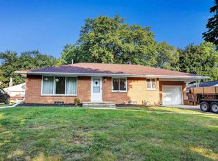 821 N Clay St, De Pere, WI 54115