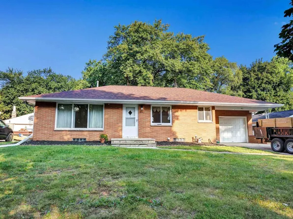 821 N Clay St, De Pere, WI 54115