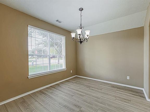 5th image of 15122 Crescent Lilly Dr