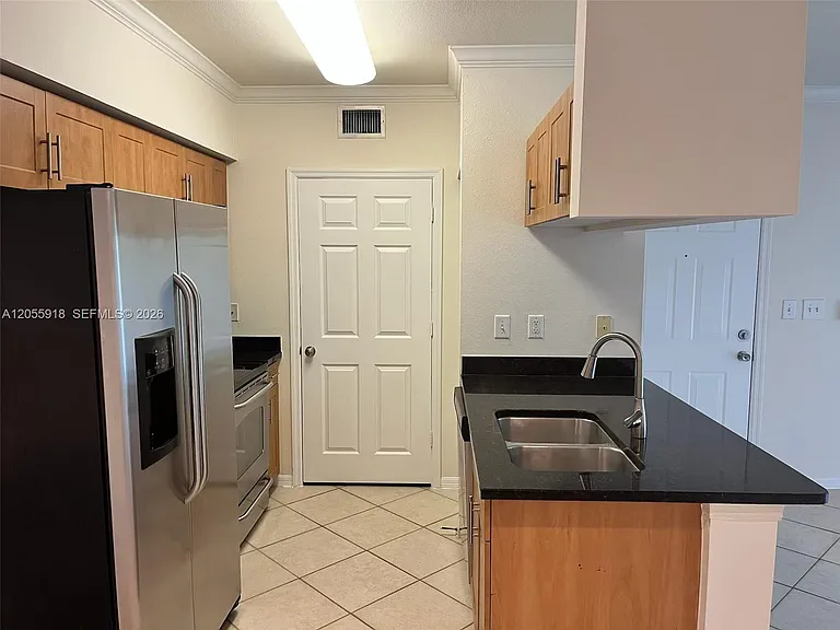 6492 Emerald Dunes Dr #307 — Photo 2
