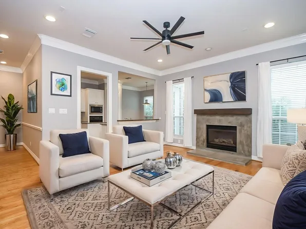 2806 Bering Dr, Houston, TX 77057