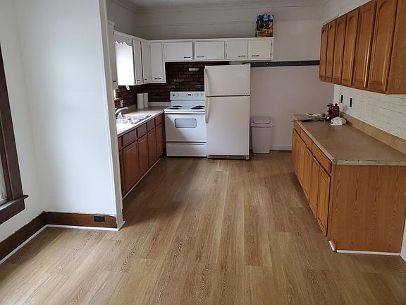 2nd image of 55 Adams St