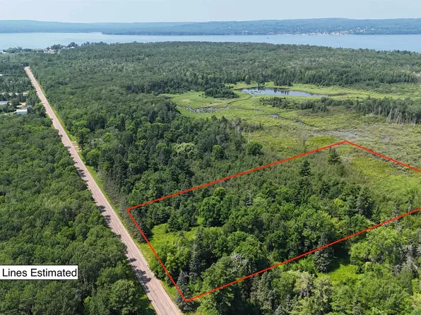 750 Middle Rd, La Pointe, WI 54850