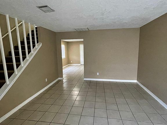5th image of 4616 Orange Cir N