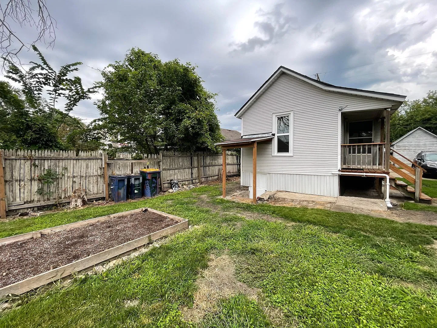 4 bed, 2.0 bath, 1136 sqft, $1,995 — Photo 4