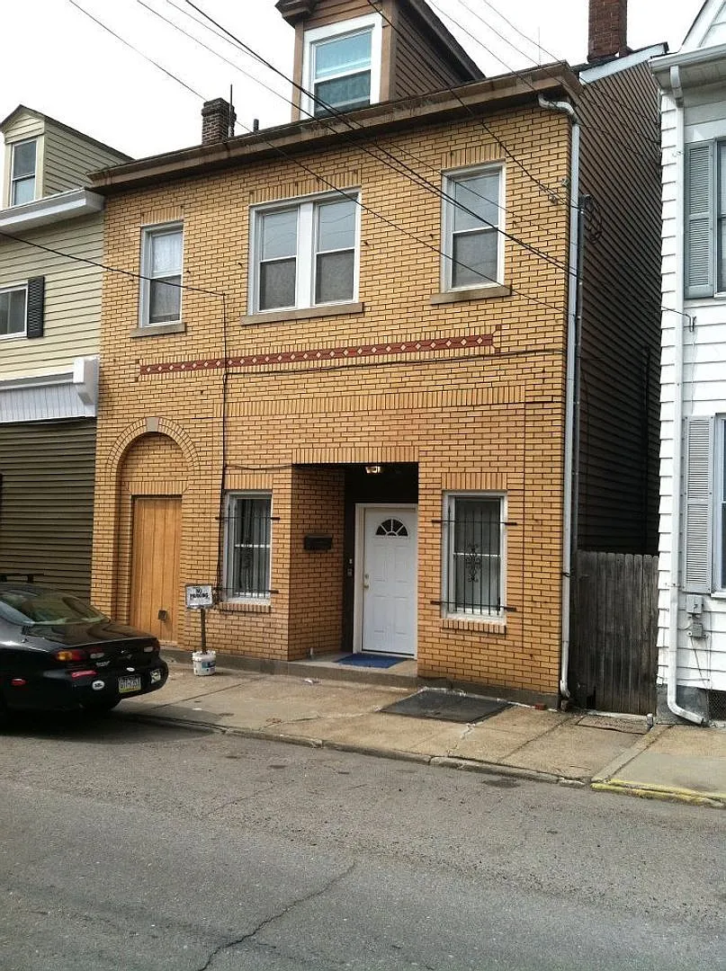151 Pius St photo 1