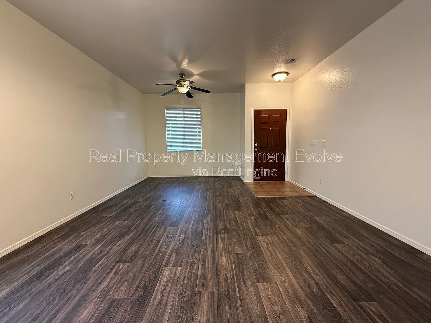 4 bed, 2.0 bath, 1914 sqft, $1,895 — Photo 4