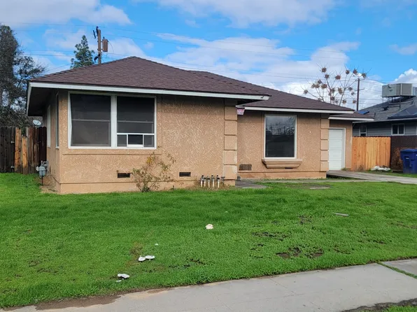 1916 W Buckingham Way, Fresno, CA 93705
