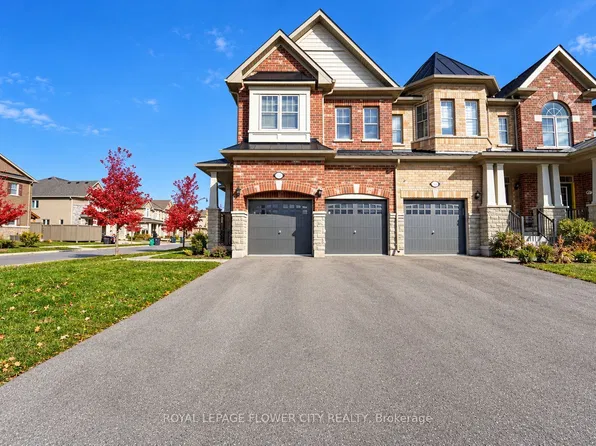 85 Finegan Cir, Brampton, ON L7A 4Z8