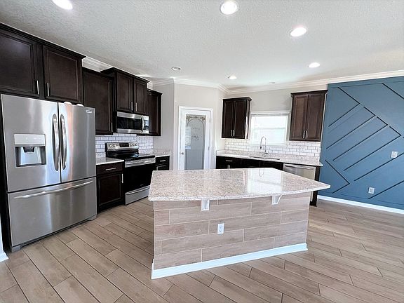 4th image of 8238 Cape Fox Dr