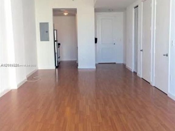 5th image of 2200 NE 4th Ave APT 901