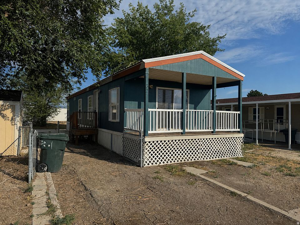 1st image of 1101 S Carbon Ave #32