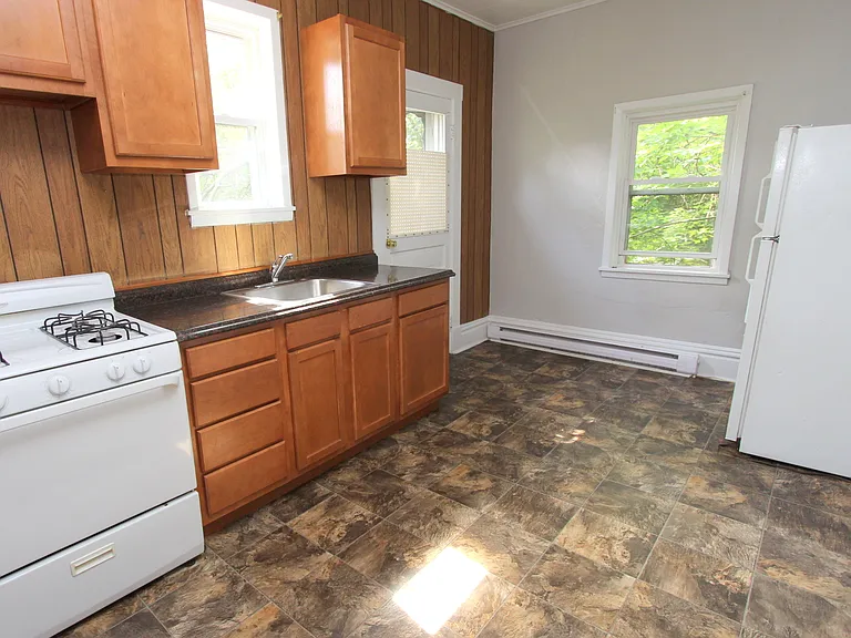 2617 Shady Ave — Photo 2