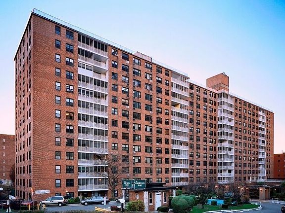 5th image of 9801 67th Ave APT 1E