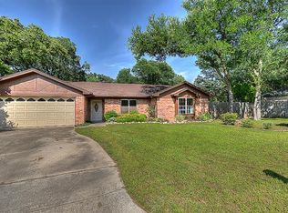 7312 Forrest Ct, North Richland Hills, TX 76182