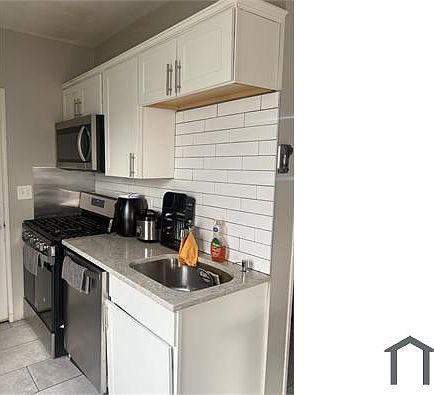 4th image of 4 Revere St Unit 3