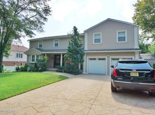 486 Saint George Rd, Staten Island, NY 10306