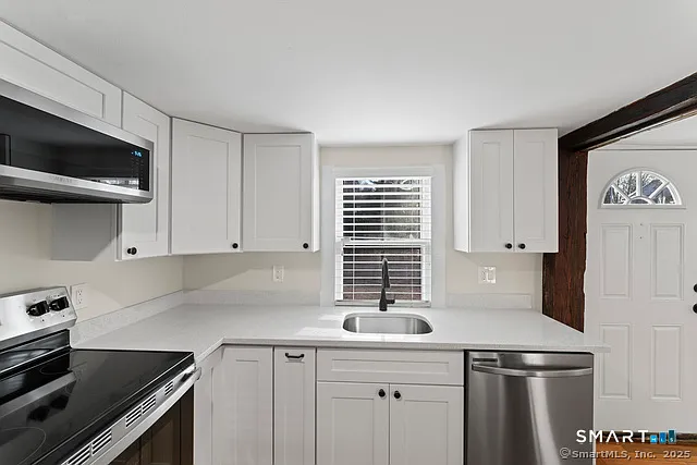 3 Riverside Rd #B — Photo 6
