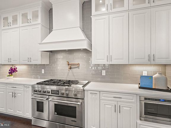 2nd image of 25811 Yellow Birch Ct