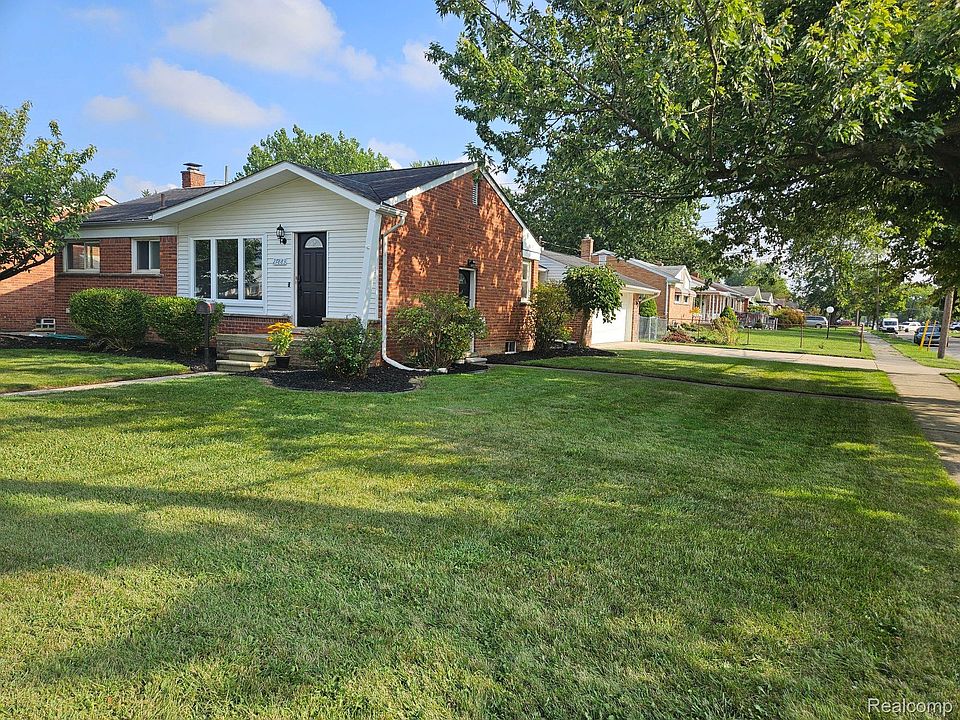 1st image of 27883 Sheridan St