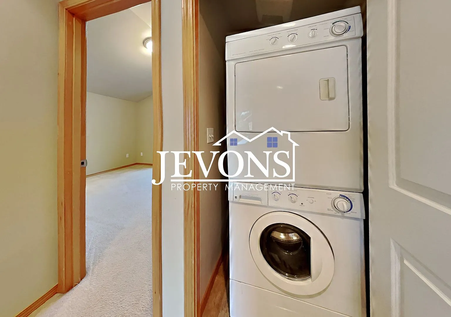 Charming two-story condo with two master suites - Pet Friendly! — Photo 3