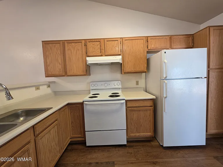 1721 W Hall St — Photo 6