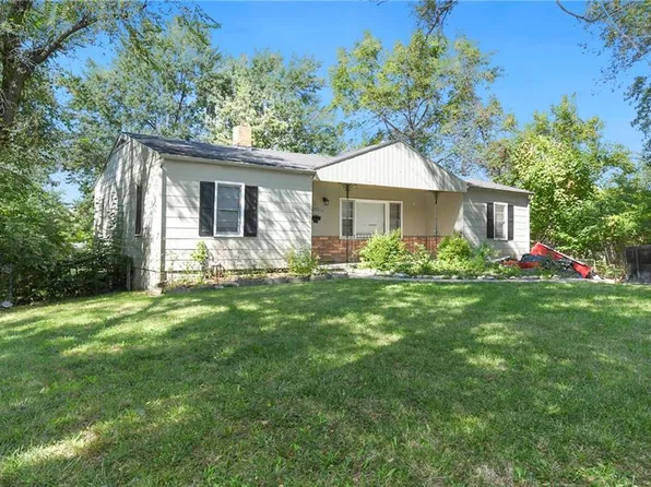 10500 Corrington Ave, Kansas City, MO 64134