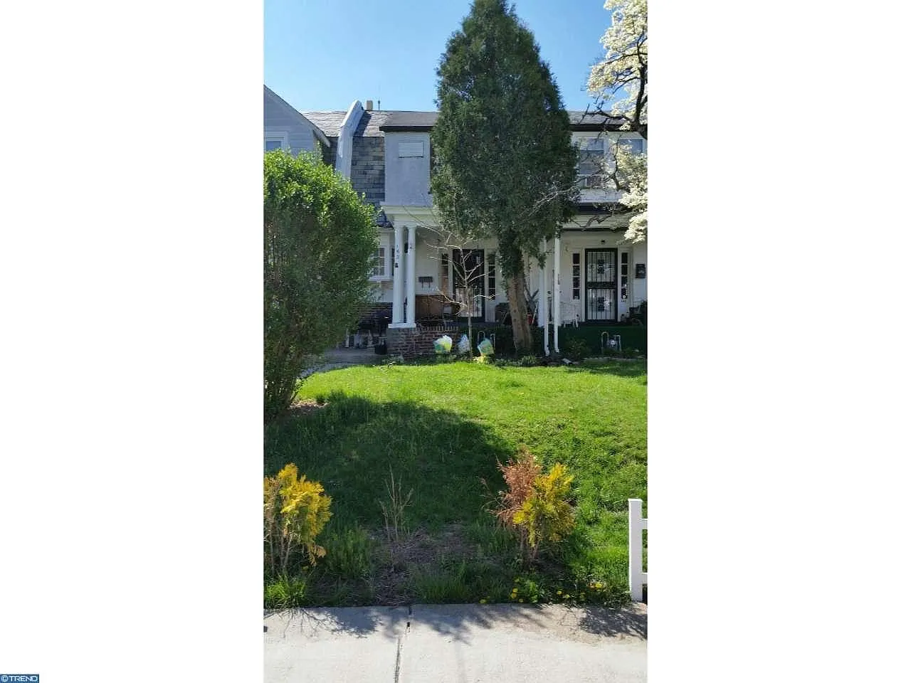 162 Midway Ave photo 1