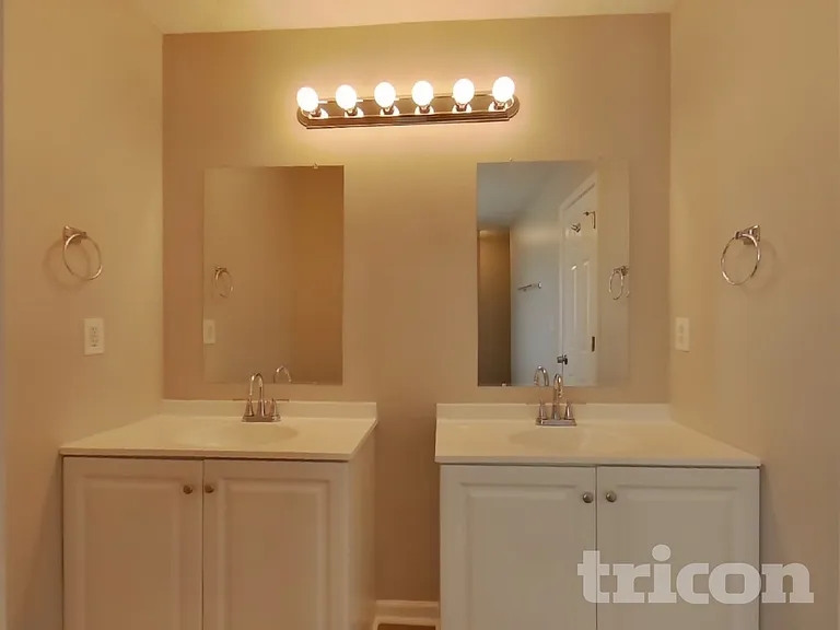 20 E Lawn Dr — Photo 10