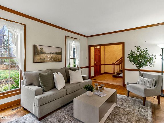 4th image of 10 Elmstead Pl
