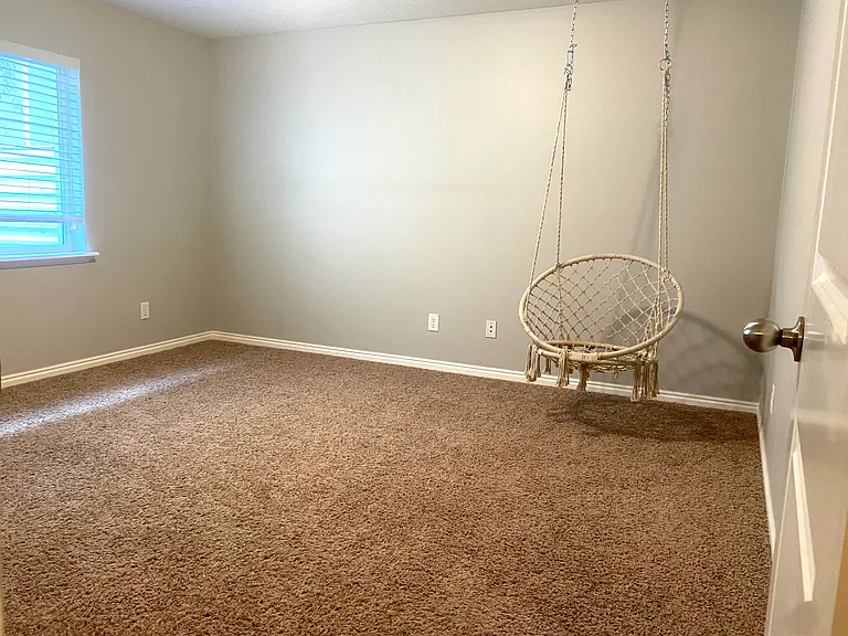 1482 S 260 W — Photo 12