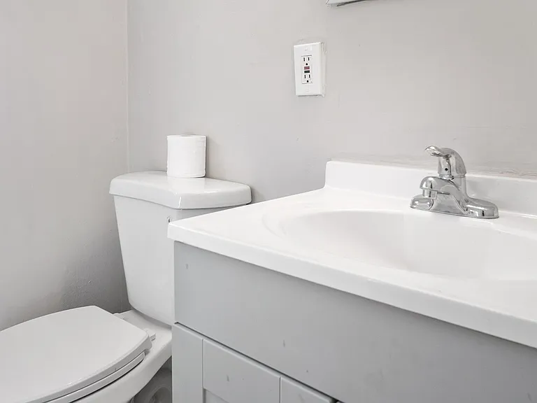1141 Jessie St — Photo 11