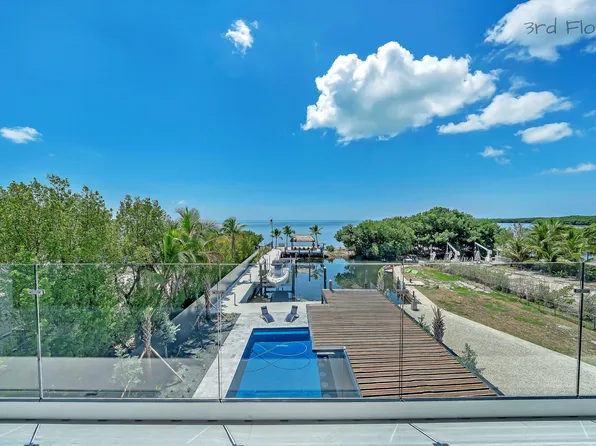 16 Seaside Ave, Key Largo, FL 33037