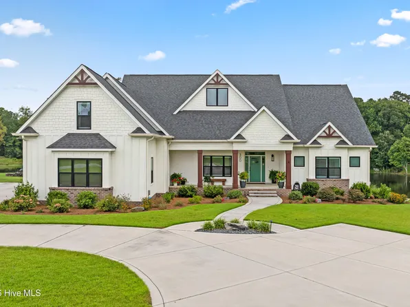 300 Westwood Drive, Elizabethtown, NC 28337