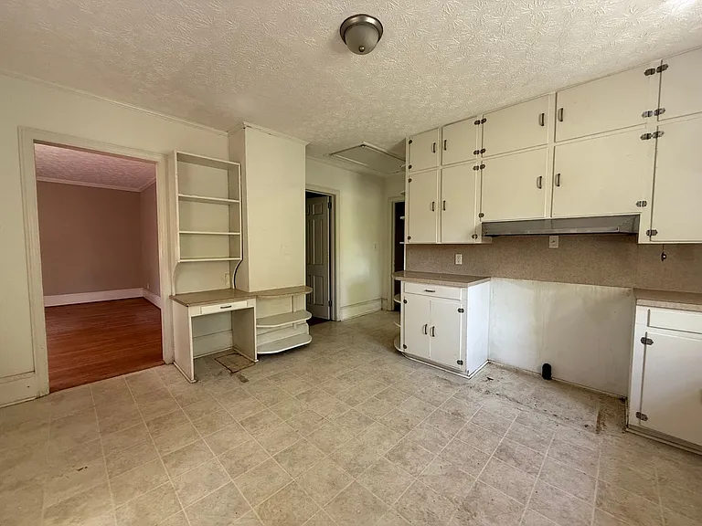 220 Woodside Dr — Photo 5