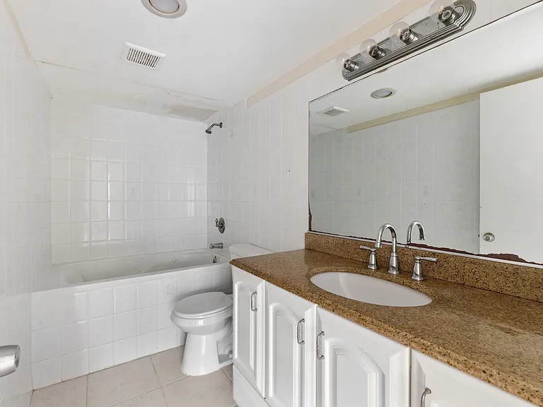 4152 Inverrary Dr #311 — Photo 10
