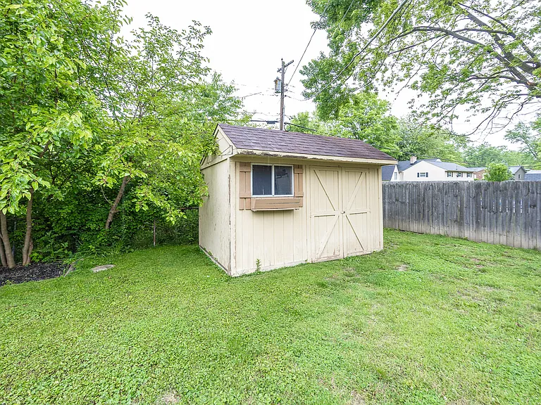 628 Ash Dr — Photo 23