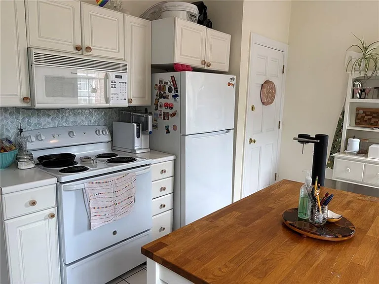 237 N Main St #3 — Photo 2