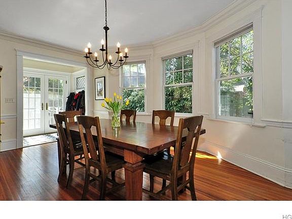 5th image of 19 Forest Park Ave