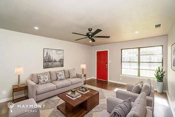 3 bed, 1.0 bath, 1295 sqft, $1,395 — Photo 4