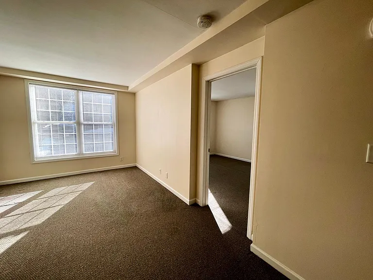8 Parker St #4 — Photo 15